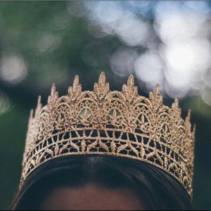 Lace Crown